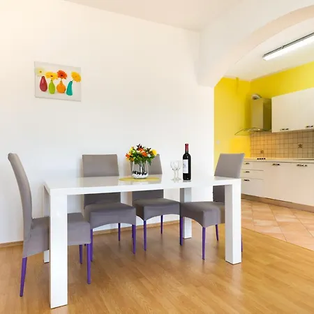 Maja Apartment