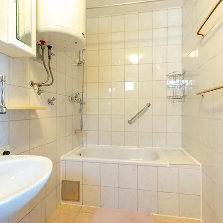 Apartment Maja *