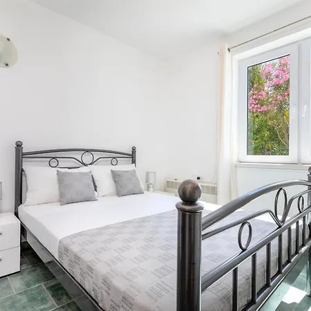 Maja * Rogoznica (Sibenik-Knin)